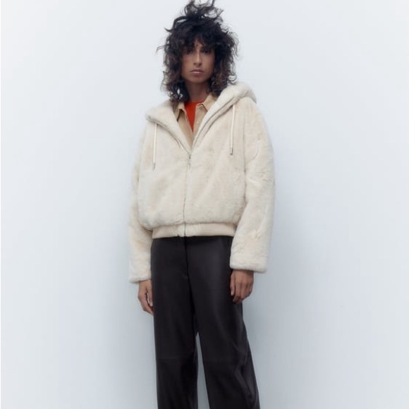 BWOT Zara FAUX FUR HOODED JACKET - Picture 1 of 1